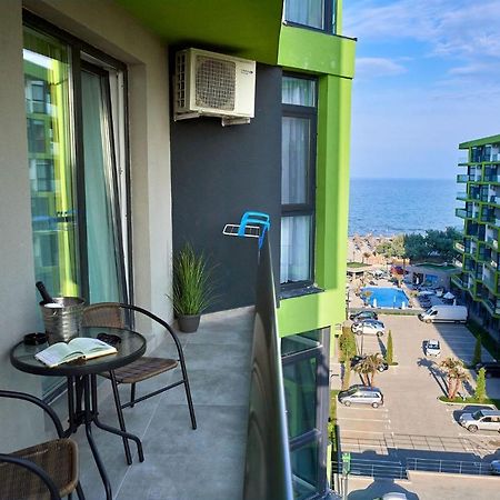 Vibe Apartment- Spa N Pools Beach Resort 那沃达利 外观 照片