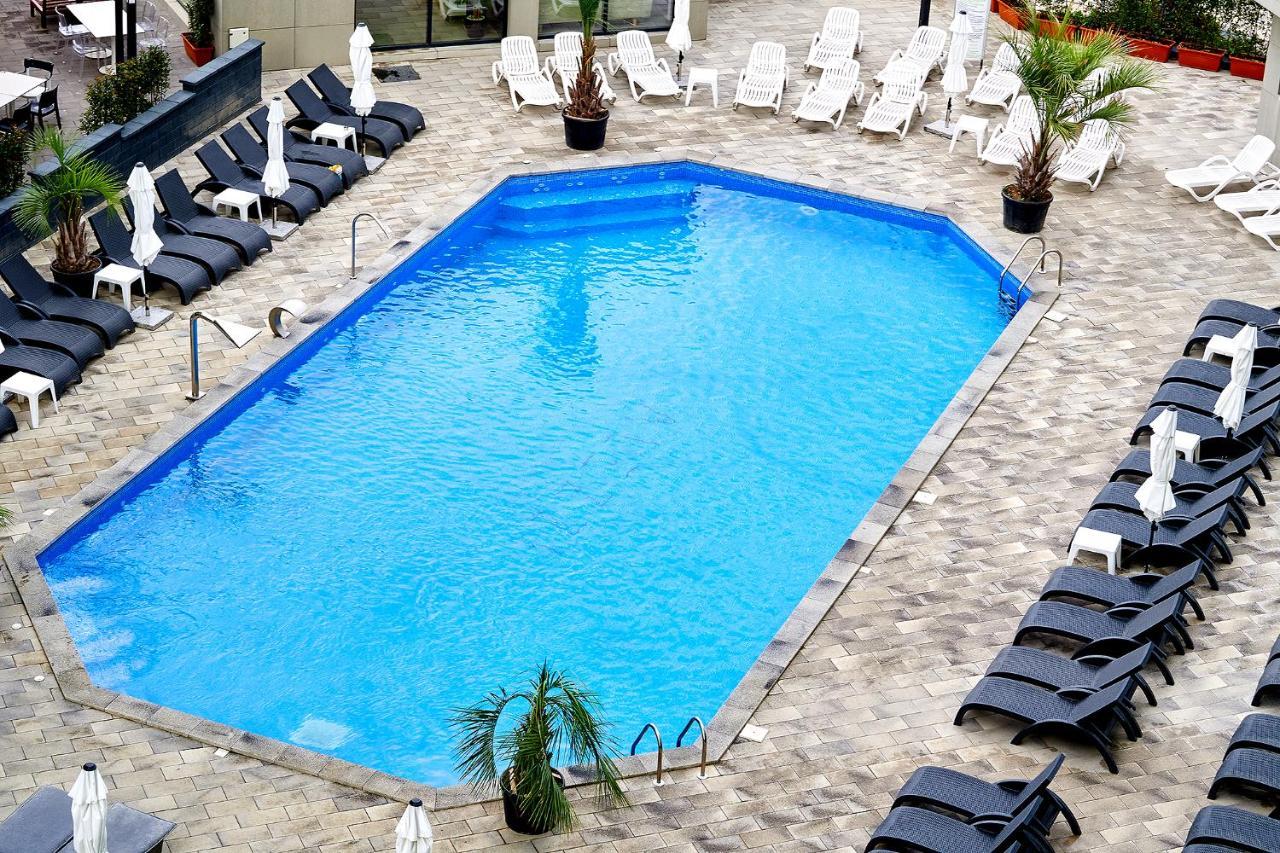 Vibe Apartment- Spa N Pools Beach Resort 那沃达利 外观 照片